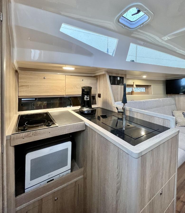 Hausboot Segelyacht Nui Hotel Burgtiefe auf Fehmarn Bagian luar foto