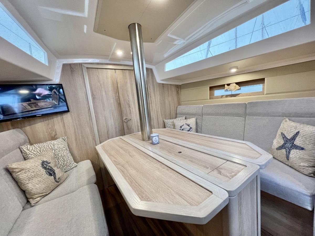 Hausboot Segelyacht Nui Hotel Burgtiefe auf Fehmarn Bagian luar foto