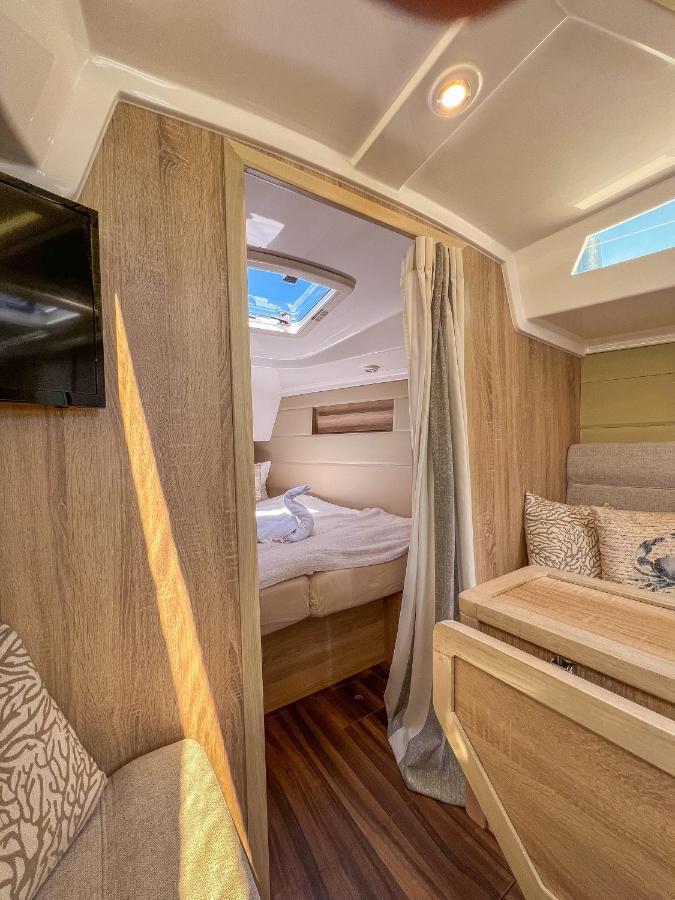Hausboot Segelyacht Nui Hotel Burgtiefe auf Fehmarn Bagian luar foto